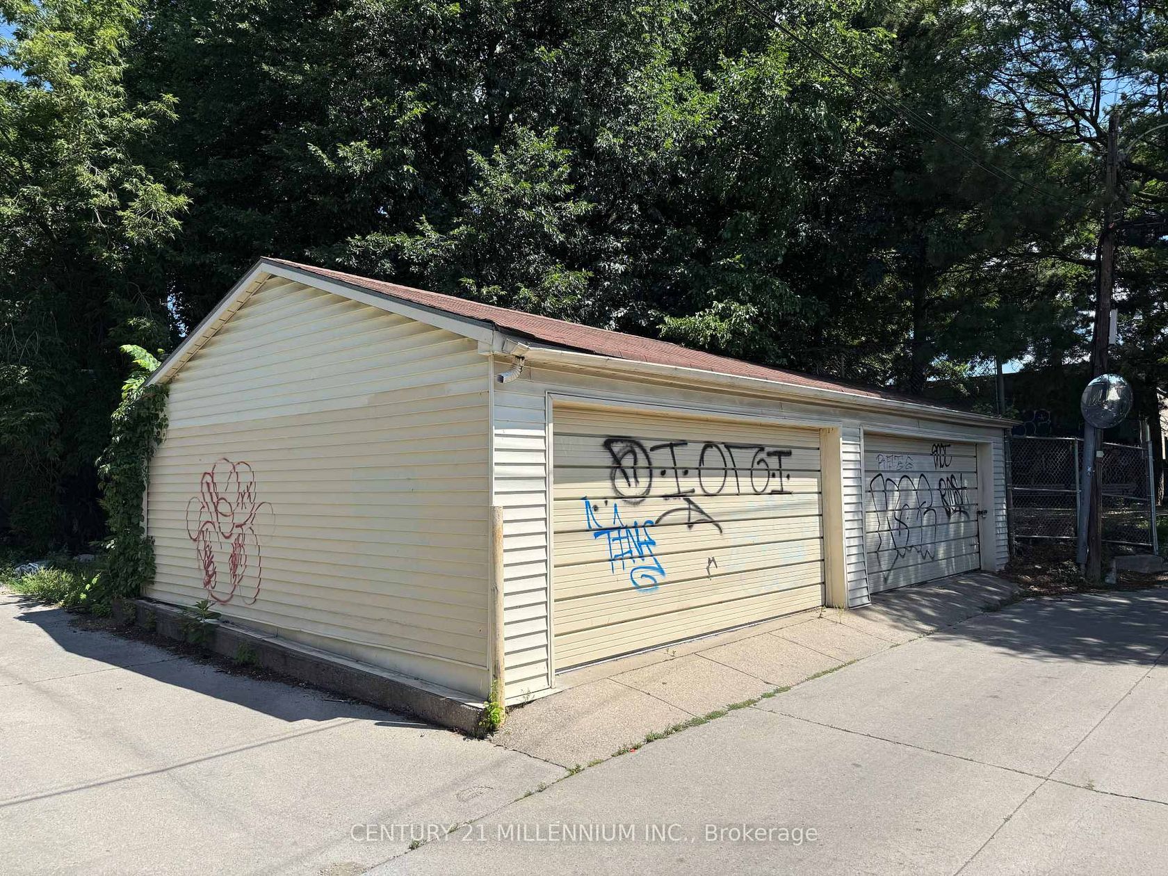275R Lansdowne Avenue, Little Portugal, Toronto 