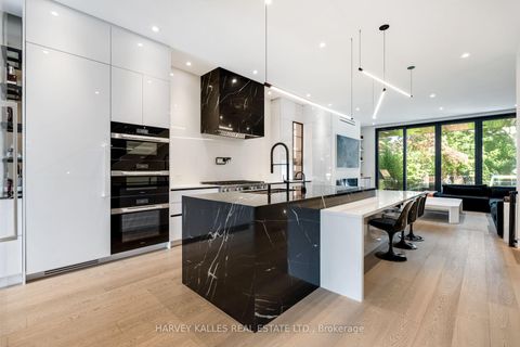 Photo 2 at 40 Thelma Avenue, Forest Hill South, Toronto