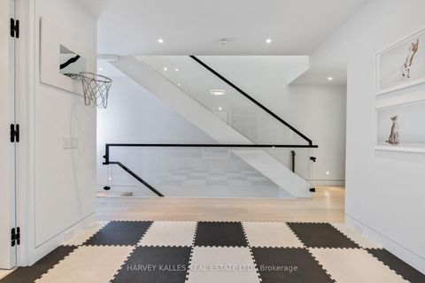 Photo 6 at 40 Thelma Avenue, Forest Hill South, Toronto