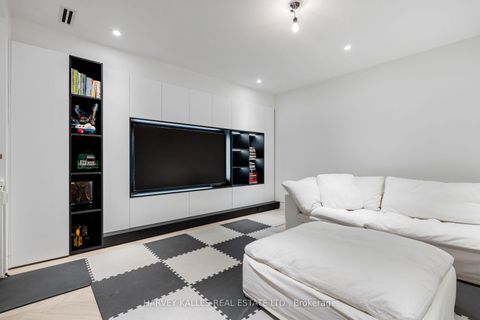 Photo 15 at 40 Thelma Avenue, Forest Hill South, Toronto