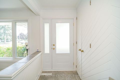 Photo 5 at 54 Charlemont Crescent, Sullivan, Toronto