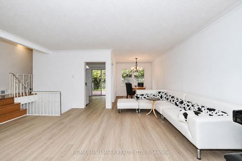 Photo 8 at 54 Charlemont Crescent, Sullivan, Toronto