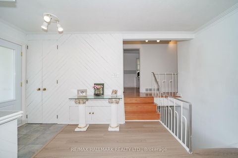 Photo 11 at 54 Charlemont Crescent, Sullivan, Toronto