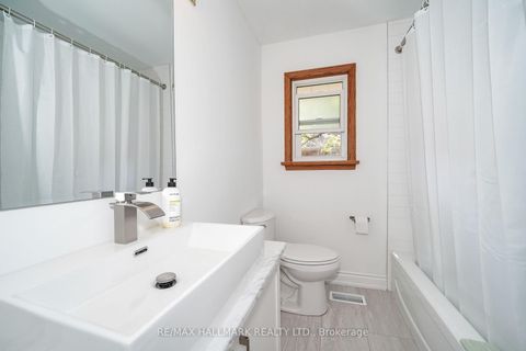 Photo 19 at 54 Charlemont Crescent, Sullivan, Toronto