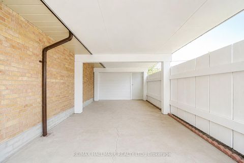 Photo 28 at 54 Charlemont Crescent, Sullivan, Toronto