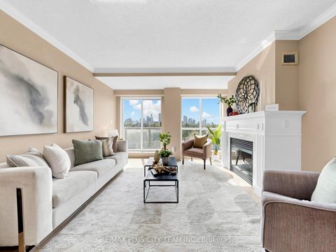 Photo 1 at 701 - 1818 Bayview Avenue, Mount Pleasant East, Toronto