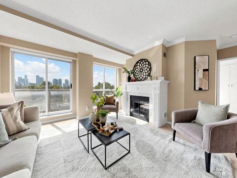 Photo 2 at 701 - 1818 Bayview Avenue, Mount Pleasant East, Toronto