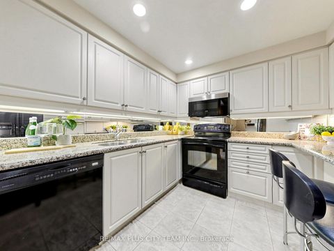 Photo 6 at 701 - 1818 Bayview Avenue, Mount Pleasant East, Toronto
