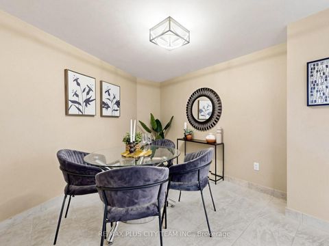 Photo 10 at 701 - 1818 Bayview Avenue, Mount Pleasant East, Toronto