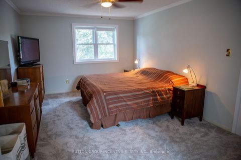 Photo 18 at 160 Walton Drive, Aurora Village, Aurora