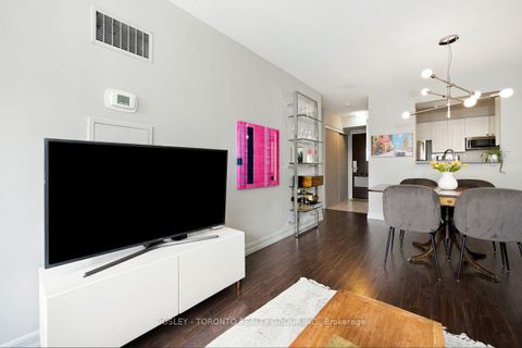 Photo 7 at 808 - 5 Rosehill Avenue, Moore Park, Toronto