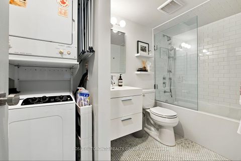 Photo 23 at 808 - 5 Rosehill Avenue, Moore Park, Toronto