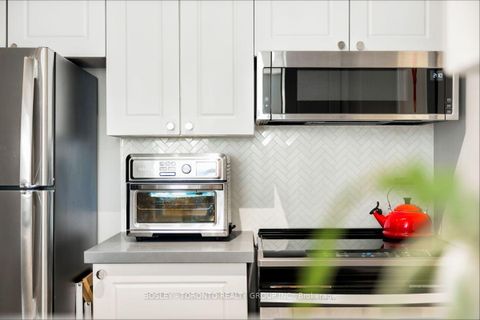 Photo 34 at 808 - 5 Rosehill Avenue, Moore Park, Toronto
