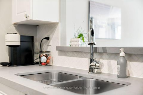 Photo 36 at 808 - 5 Rosehill Avenue, Moore Park, Toronto