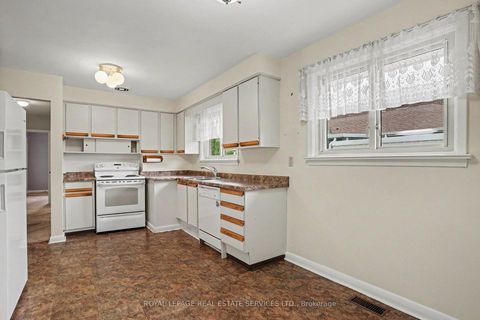 Photo 8 at 110 Celestine Drive, Richview, Toronto