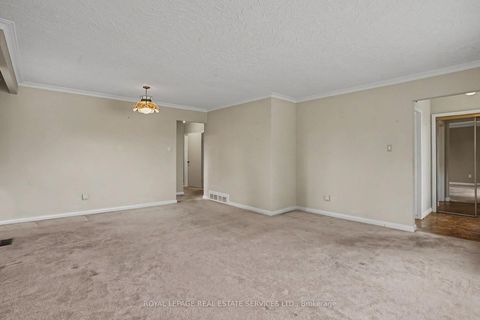 Photo 11 at 110 Celestine Drive, Richview, Toronto