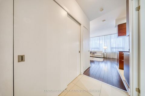 Photo 7 at 801 - 1 Market Street, Waterfront Communities C8, Toronto