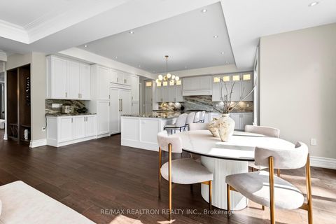 Photo 16 at 212 Sussex Avenue, Harding, Richmond Hill