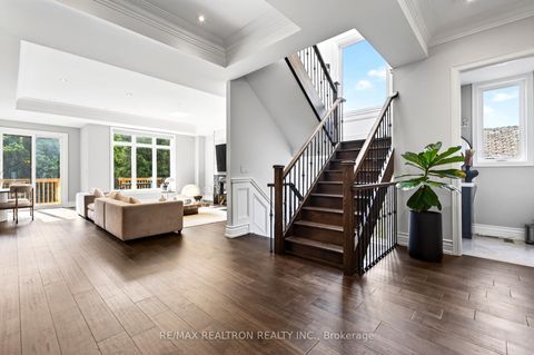 Photo 19 at 212 Sussex Avenue, Harding, Richmond Hill
