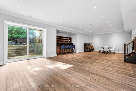 Photo 41 at 212 Sussex Avenue, Harding, Richmond Hill