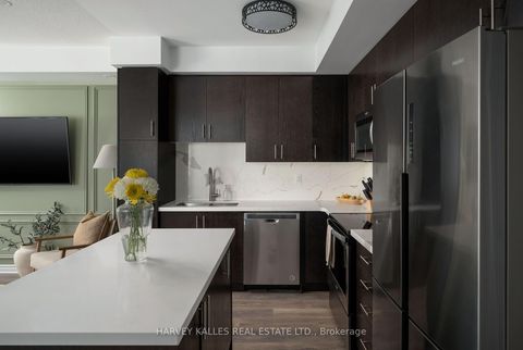Photo 9 at 35 - 85 Eastwood Park Gardens, Long Branch, Toronto