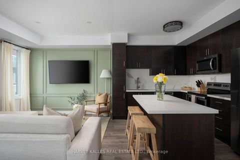 Photo 10 at 35 - 85 Eastwood Park Gardens, Long Branch, Toronto