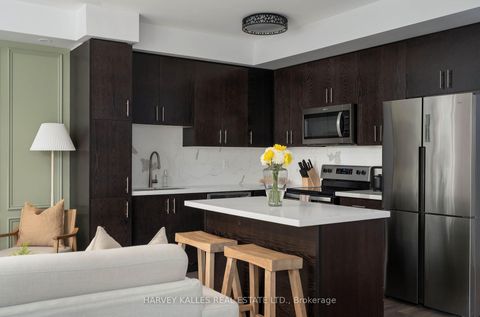 Photo 12 at 35 - 85 Eastwood Park Gardens, Long Branch, Toronto