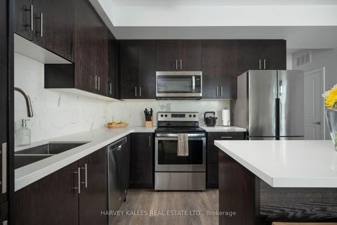 Photo 18 at 35 - 85 Eastwood Park Gardens, Long Branch, Toronto