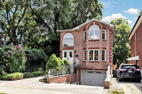 Photo 2 at 15 Woodville Avenue, Broadview North, Toronto