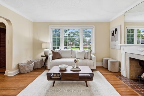 Photo 5 at 1 Bernice Avenue, Queensway, Toronto