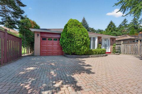 Photo 1 at 16 Earswick Drive, Guildwood, Toronto