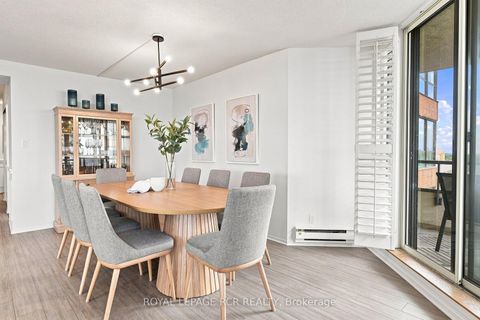 Photo 2 at 1016 - 268 Ridley Boulevard, Nortown, Toronto