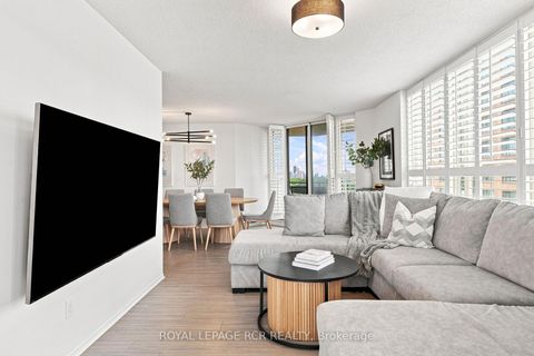 Photo 7 at 1016 - 268 Ridley Boulevard, Nortown, Toronto