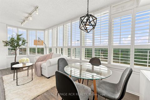 Photo 10 at 1016 - 268 Ridley Boulevard, Nortown, Toronto