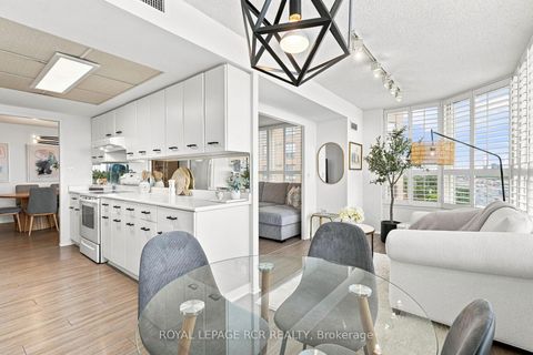 Photo 11 at 1016 - 268 Ridley Boulevard, Nortown, Toronto