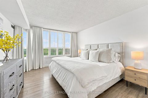 Photo 16 at 1016 - 268 Ridley Boulevard, Nortown, Toronto