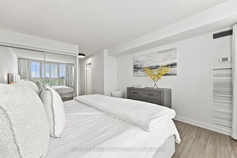 Photo 17 at 1016 - 268 Ridley Boulevard, Nortown, Toronto