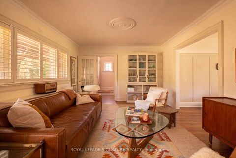 Photo 8 at 30 Kelsonia Avenue, Cliffcrest, Toronto