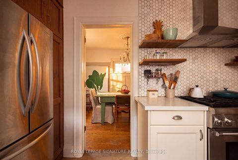 Photo 11 at 30 Kelsonia Avenue, Cliffcrest, Toronto