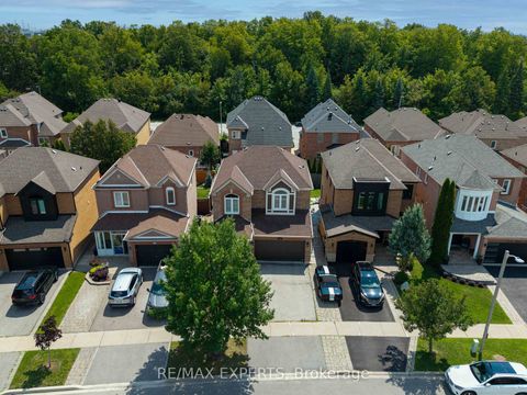 Photo 2 at 255 Matthew Drive, East Woodbridge, Vaughan