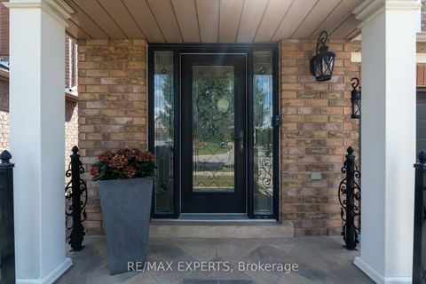Photo 4 at 255 Matthew Drive, East Woodbridge, Vaughan
