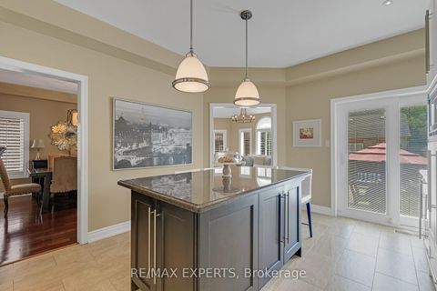 Photo 10 at 255 Matthew Drive, East Woodbridge, Vaughan