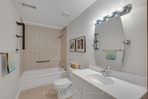Photo 29 at 255 Matthew Drive, East Woodbridge, Vaughan