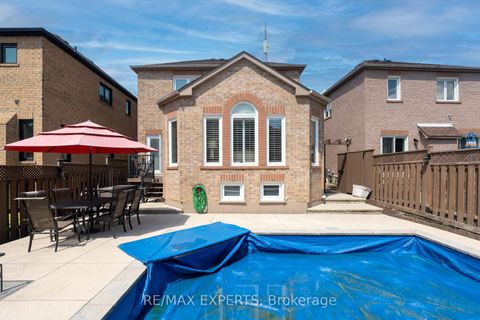 Photo 32 at 255 Matthew Drive, East Woodbridge, Vaughan