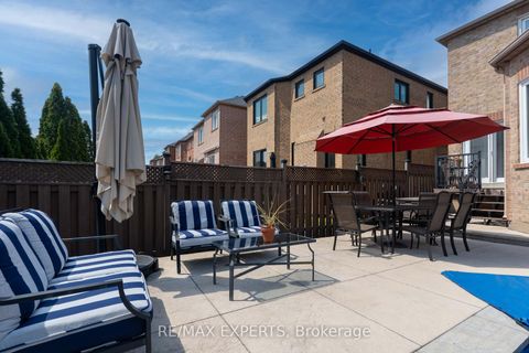 Photo 33 at 255 Matthew Drive, East Woodbridge, Vaughan