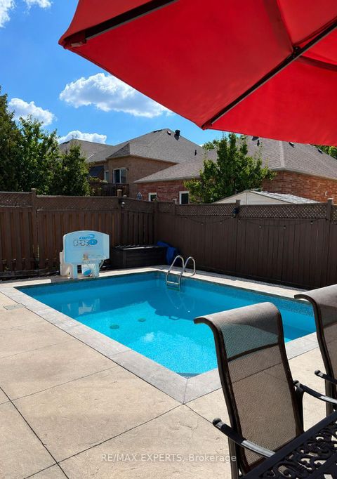 Photo 40 at 255 Matthew Drive, East Woodbridge, Vaughan