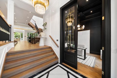 Photo 1 at 148 Munro Boulevard, Windfields, Toronto