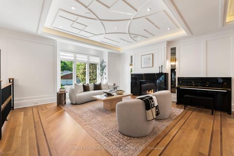 Photo 2 at 148 Munro Boulevard, Windfields, Toronto