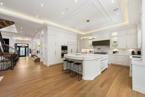 Photo 9 at 148 Munro Boulevard, Windfields, Toronto