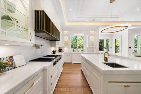 Photo 12 at 148 Munro Boulevard, Windfields, Toronto